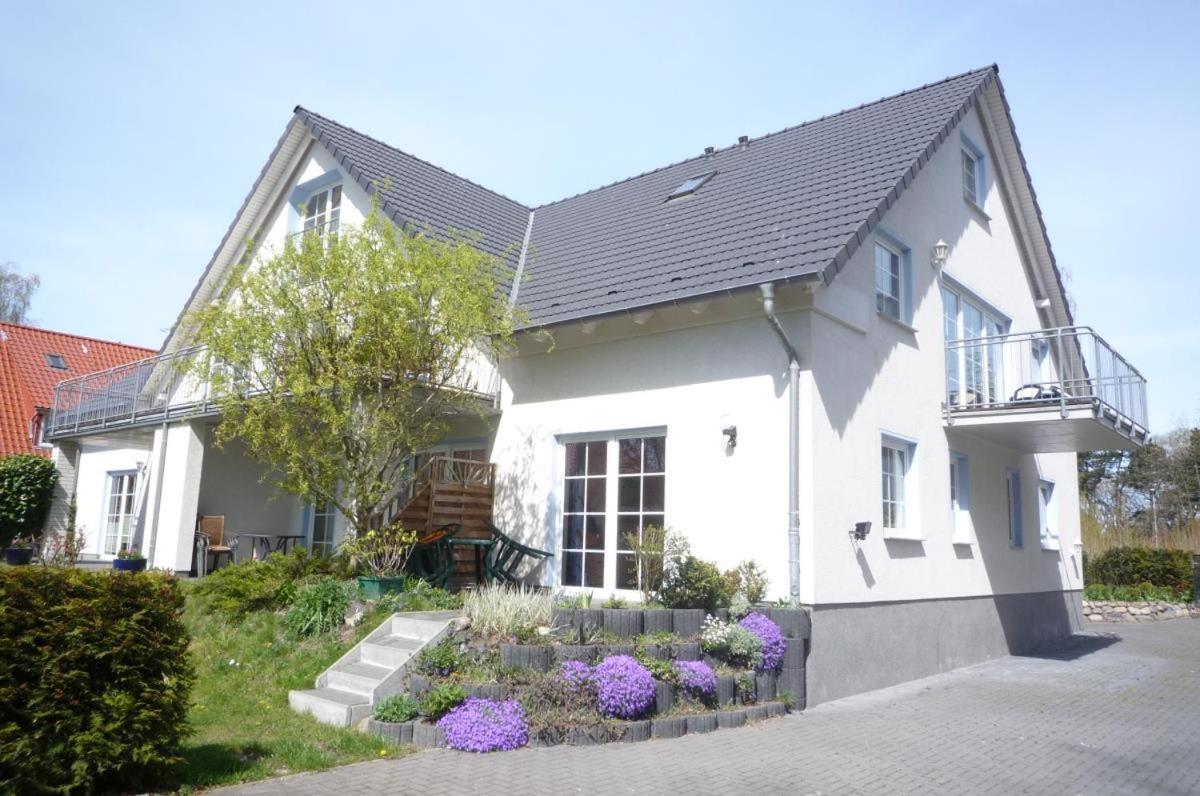 Ferienhaus Am Yachthafen, Yacht